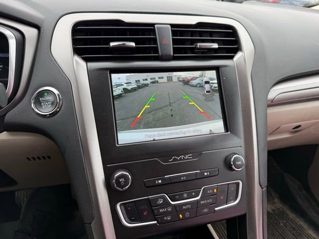 Used 2020 Ford Fusion SE AWD/4WD image 7