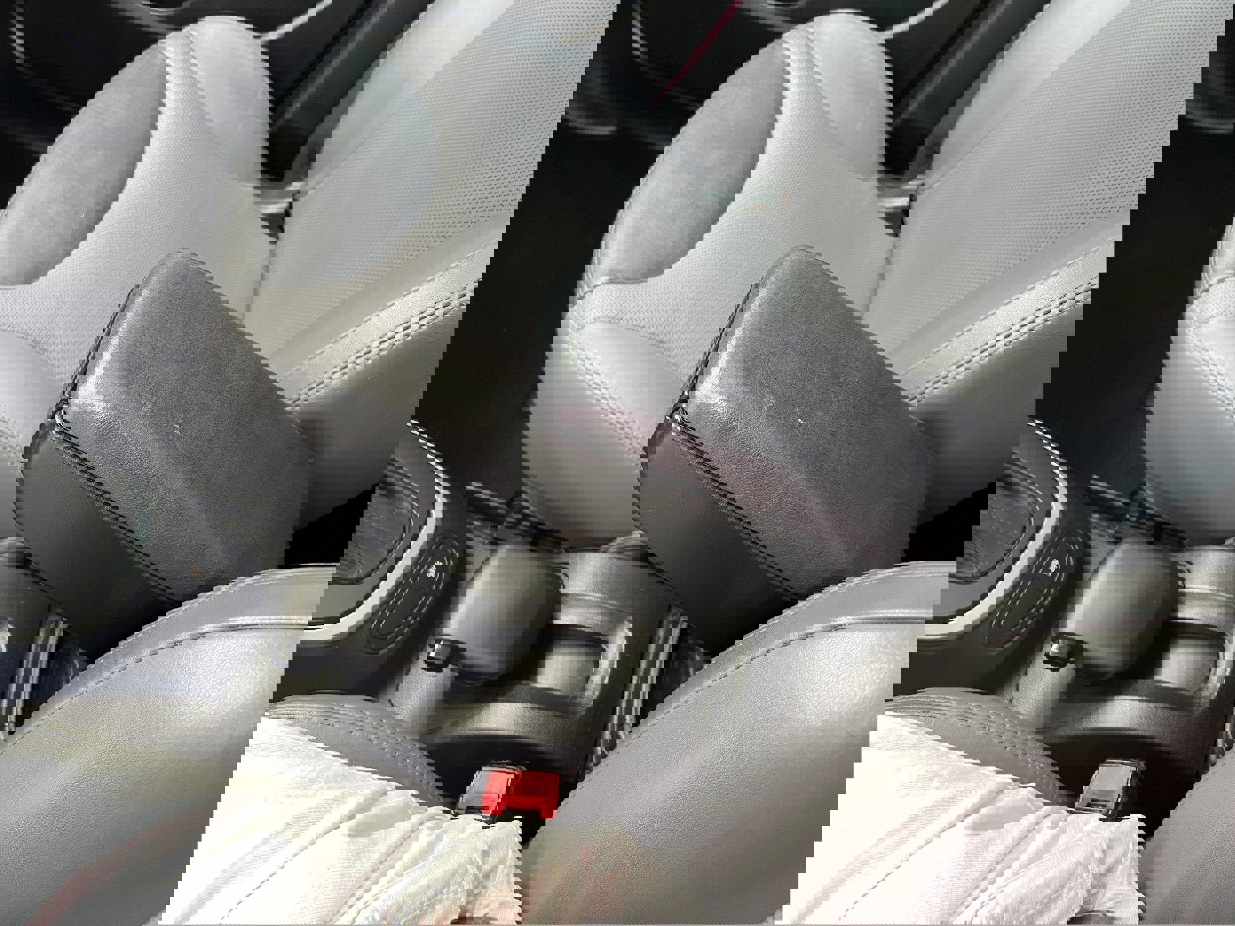 Used 2014 FIAT 500L Lounge w/ Mutually Exclusive Package image 16