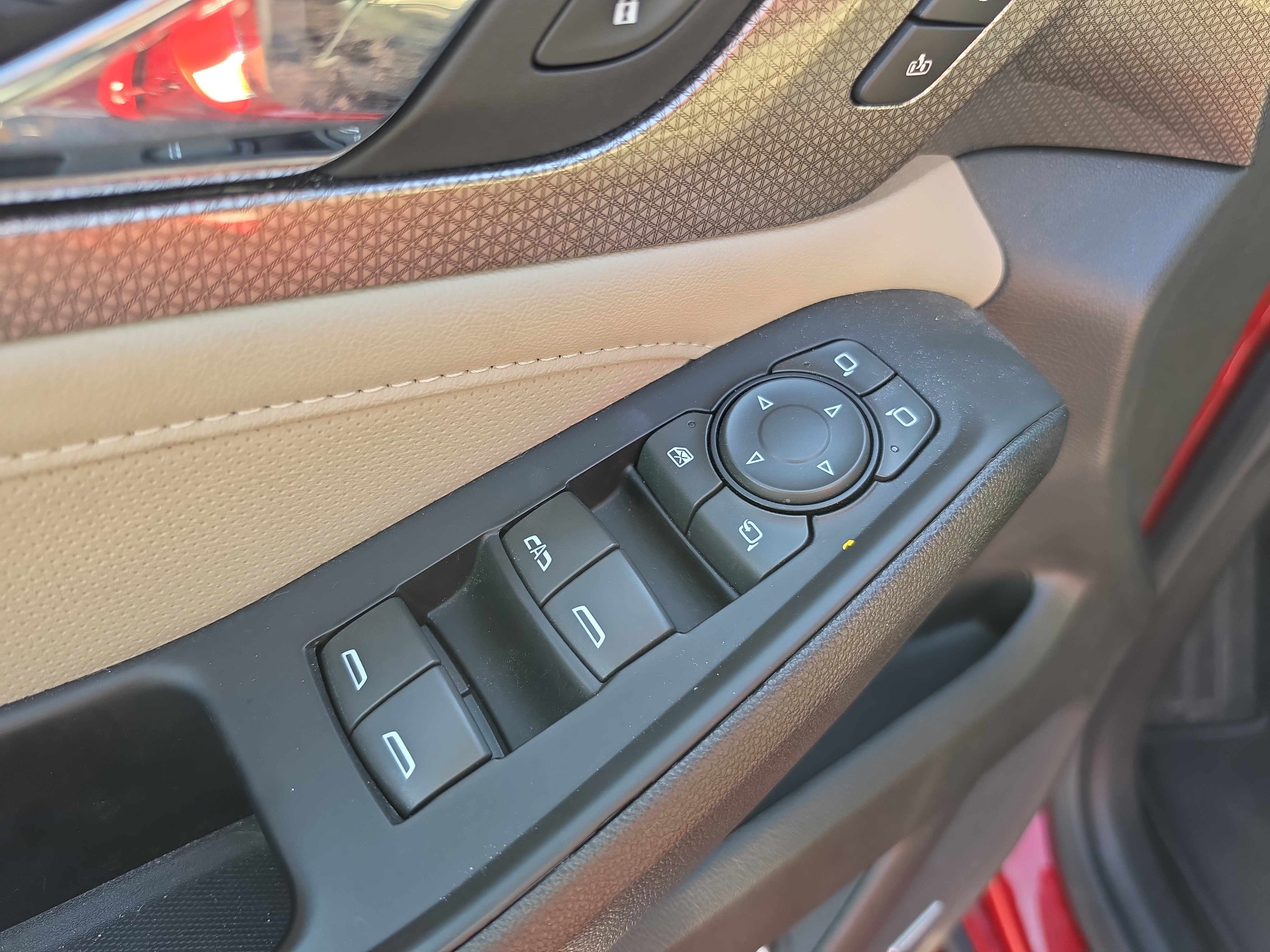 Used 2023 Chevrolet Traverse Premier FWD image 19