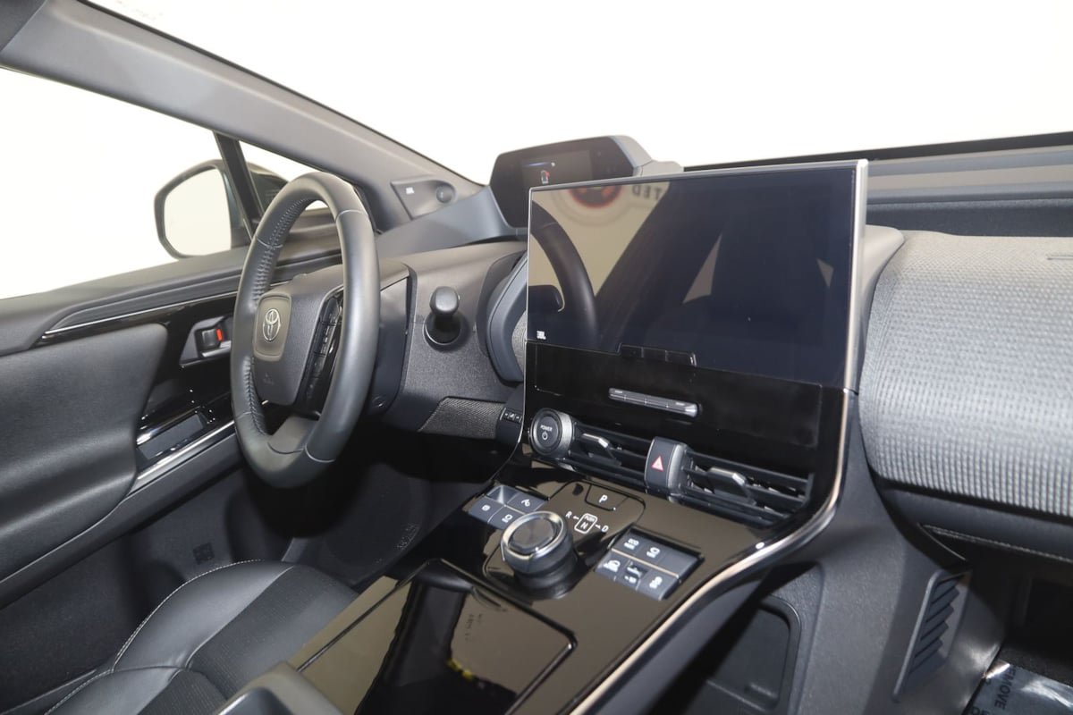 Used 2023 Toyota bZ4X AWD w/ Weather Package image 39