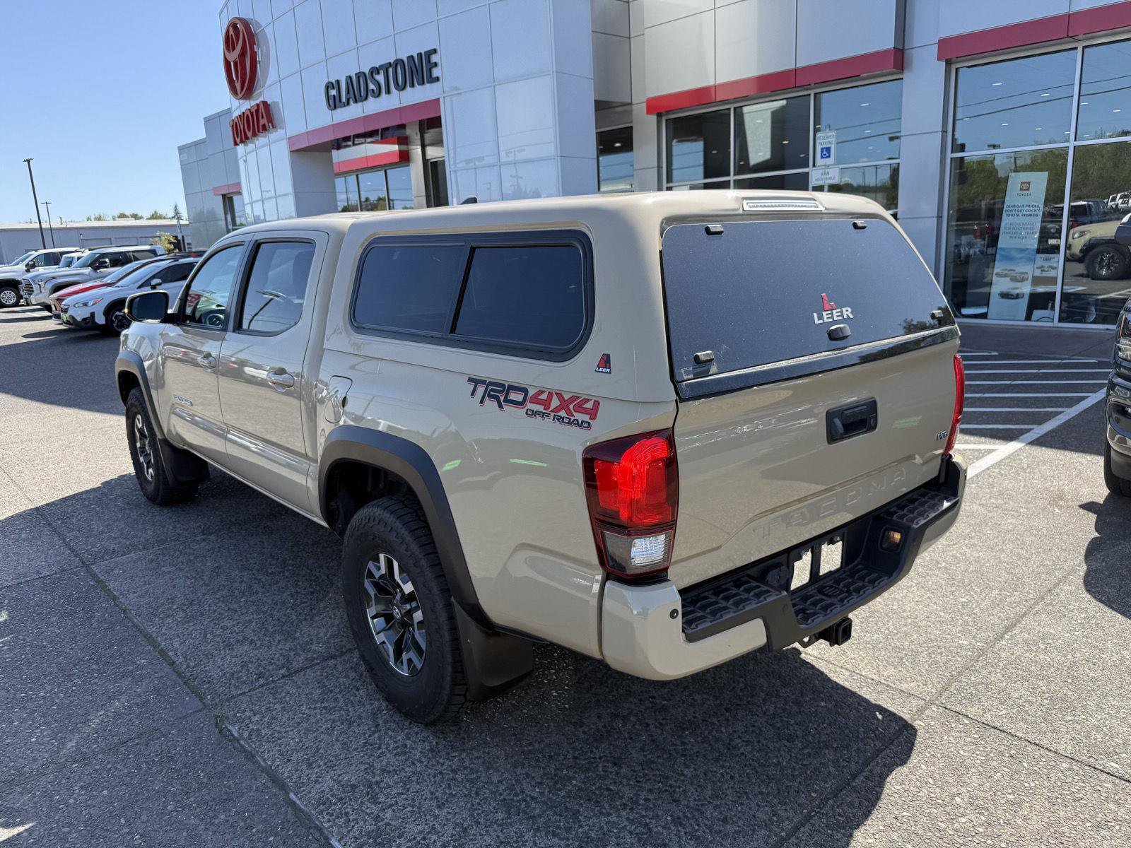 Used 2019 Toyota Tacoma TRD Off-Road w/ Technology Package AWD/4WD image 3
