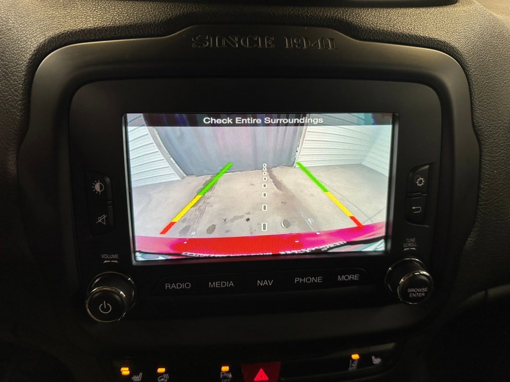 Used 2015 Jeep Renegade Limited image 13