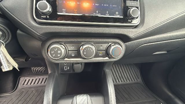 Used 2025 Nissan Versa S w/ Trunk Package image 14