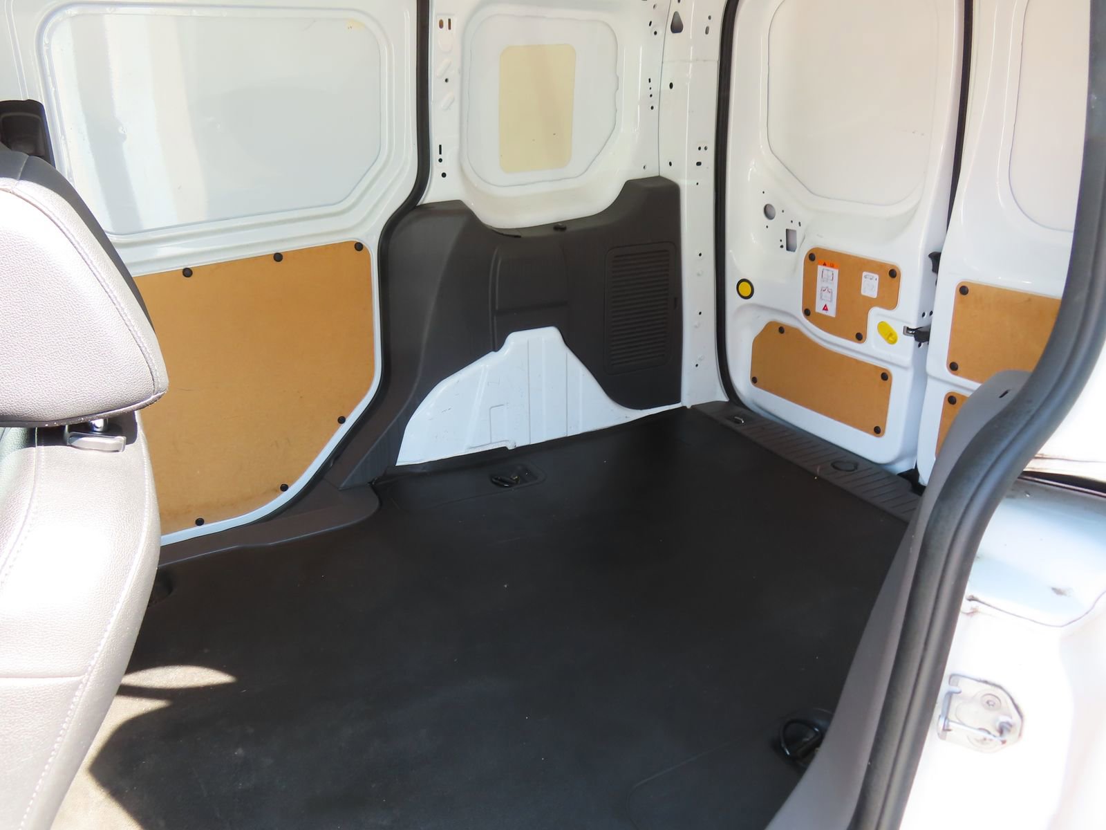 Certified 2020 Ford Transit Connect XL image 28