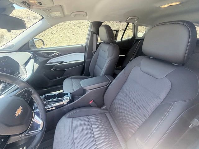 Used 2025 Chevrolet Trax LT w/ Driver Confidence Package FWD image 22