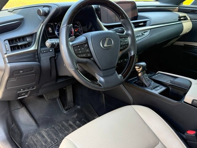 Used 2019 Lexus ES 350 w/ Premium Package FWD image 12