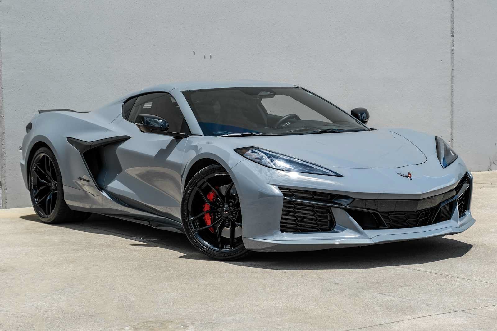 Used 2025 Chevrolet Corvette Z06 RWD image 6