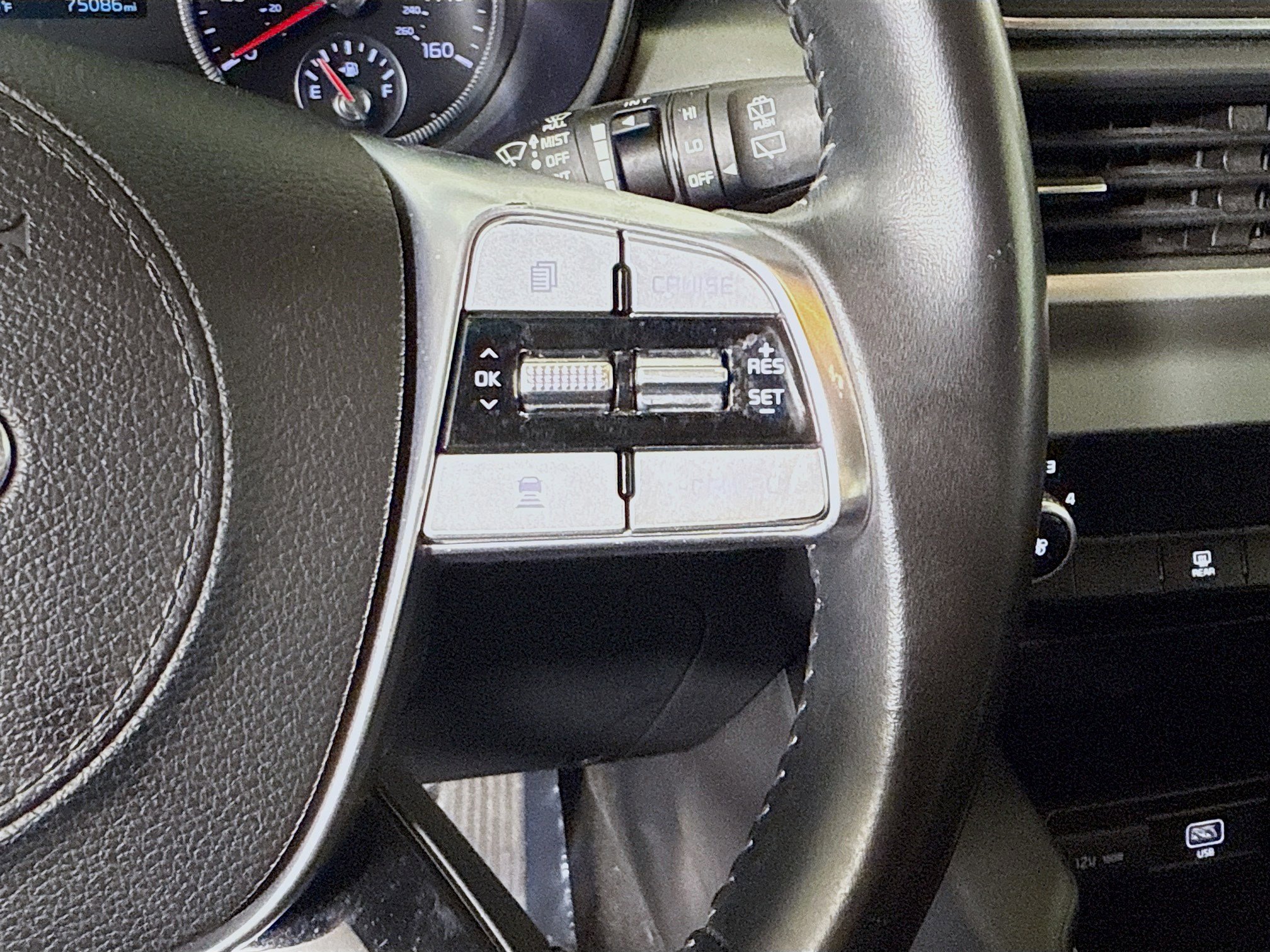 Used 2020 Kia Telluride LX image 15