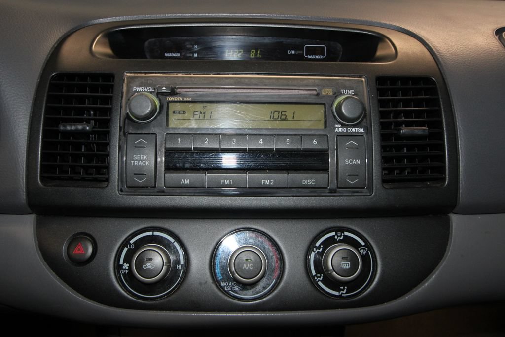 Used 2006 Toyota Camry FWD image 11