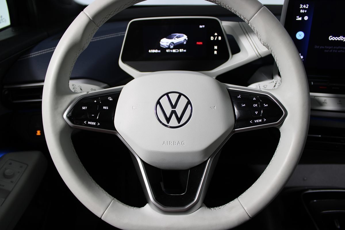 Used 2023 Volkswagen ID.4 Pro S AWD/4WD image 15