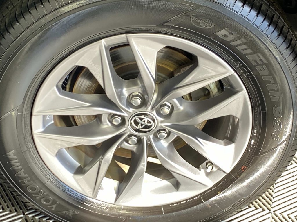 Used 2024 Toyota Sienna XLE w/ XLE Plus Package AWD/4WD image 27