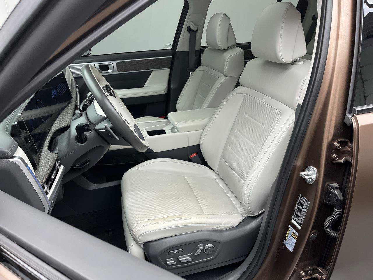 Used 2024 Hyundai Santa Fe Calligraphy AWD/4WD image 10