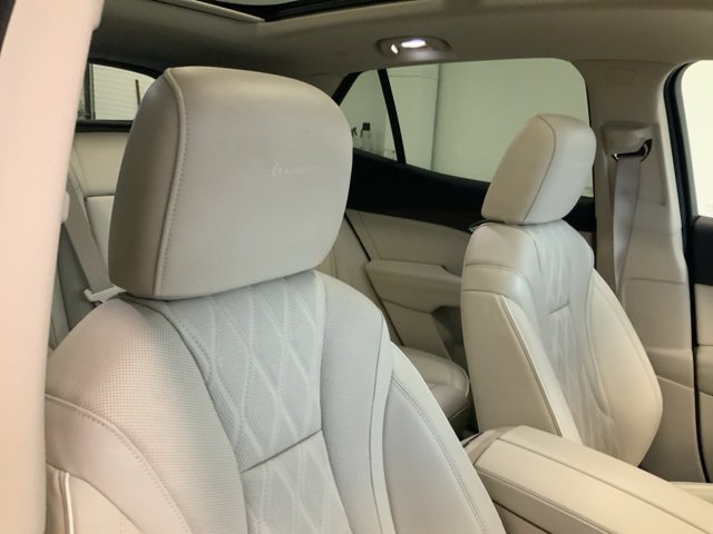 Used 2023 Buick Envision Avenir image 41