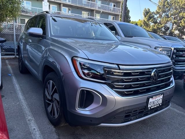 Certified 2025 Volkswagen Atlas SEL AWD/4WD image 2