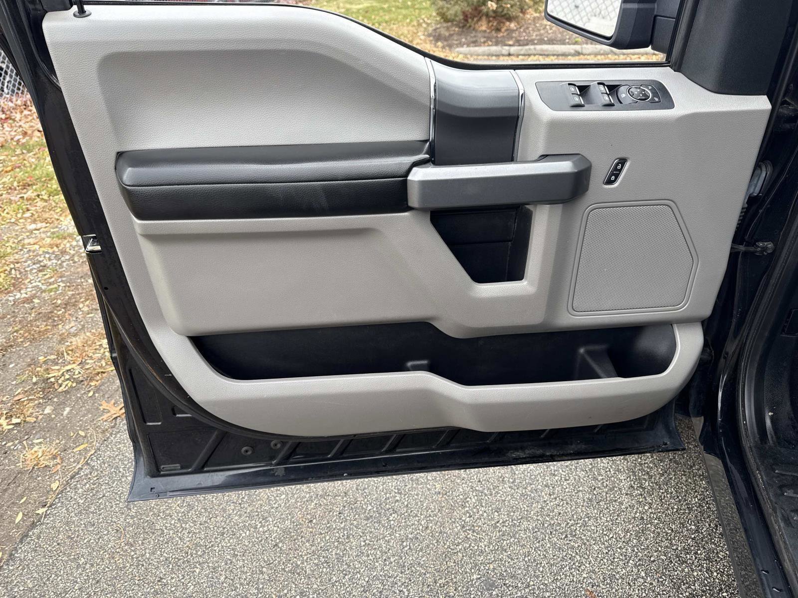 Used 2018 Ford F150 XLT w/ Equipment Group 302A Luxury image 18