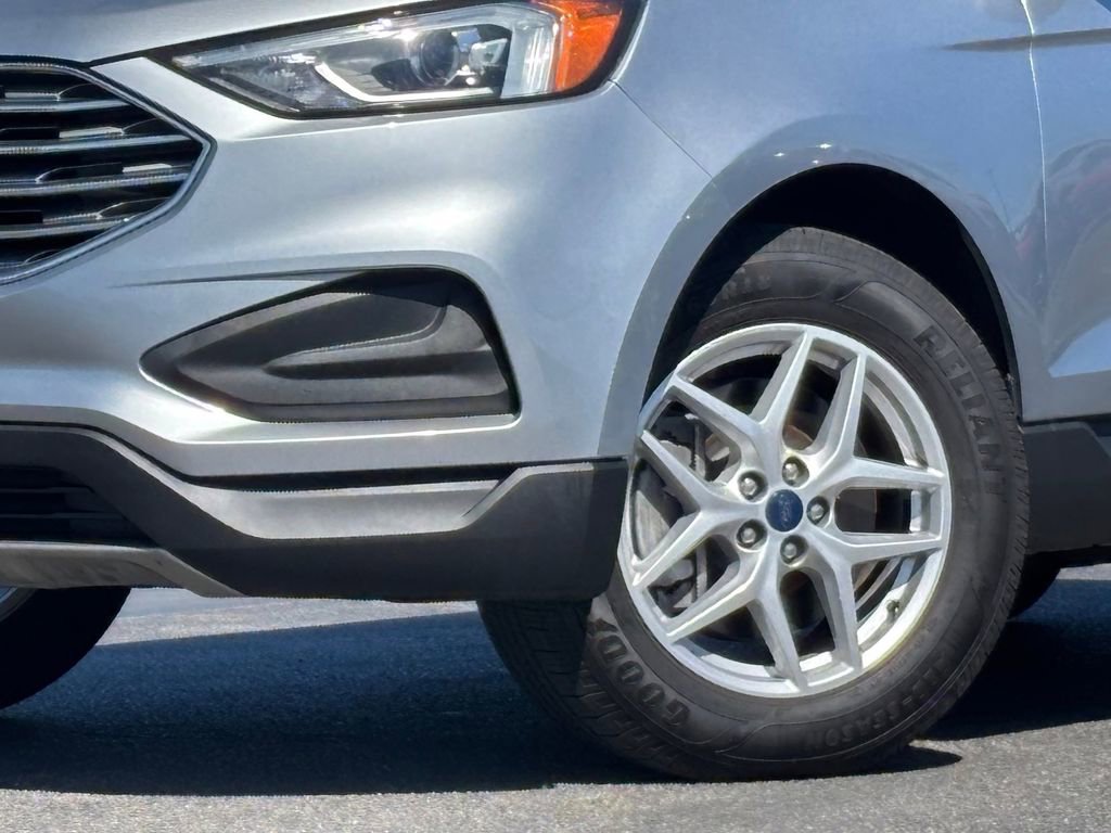 Used 2022 Ford Edge SEL AWD/4WD image 2