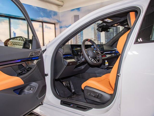 New 2026 BMW M5 w/ Executive Package image 13