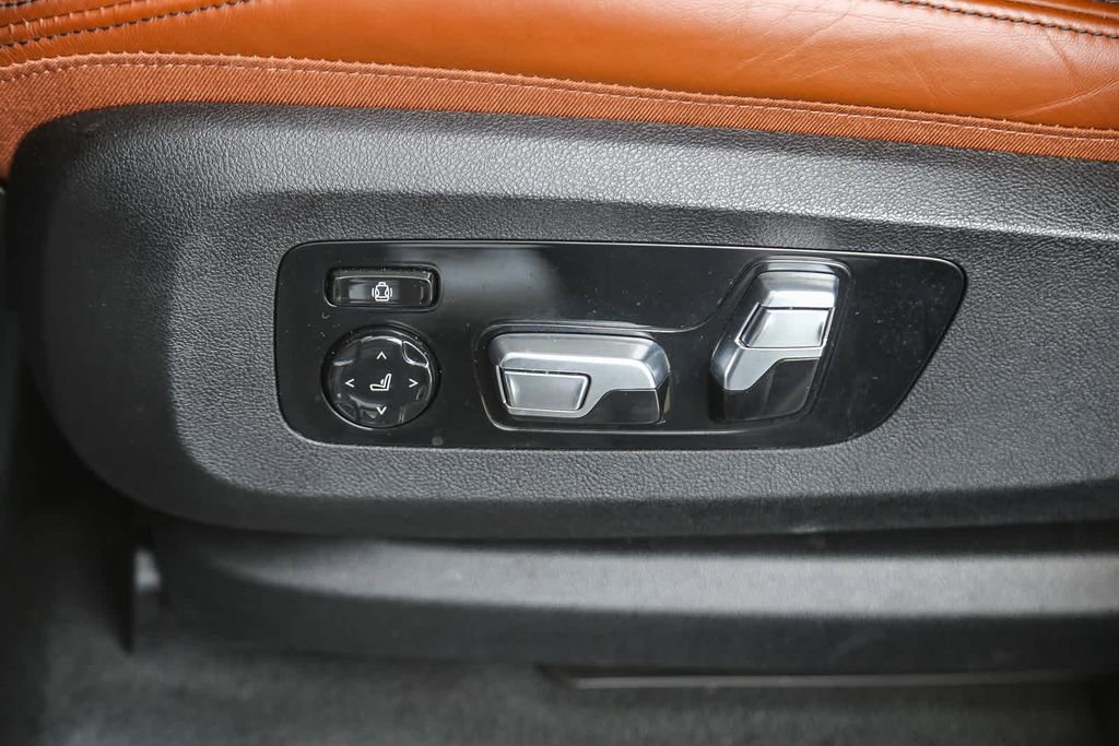 Used 2023 BMW X5 M50i image 18