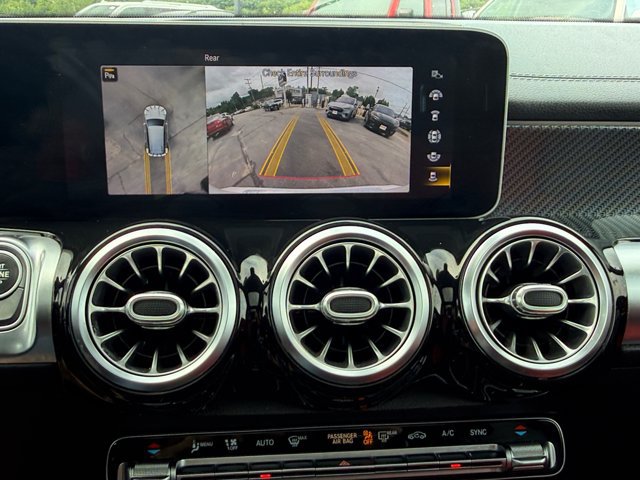 Used 2021 Mercedes-Benz GLB 250 image 20