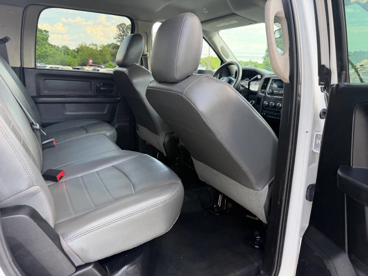 Used 2018 RAM 3500 Tradesman w/ Chrome Appearance Group AWD/4WD image 12
