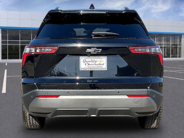New 2027 Chevrolet Equinox LT w/ Midnight Edition FWD image 4