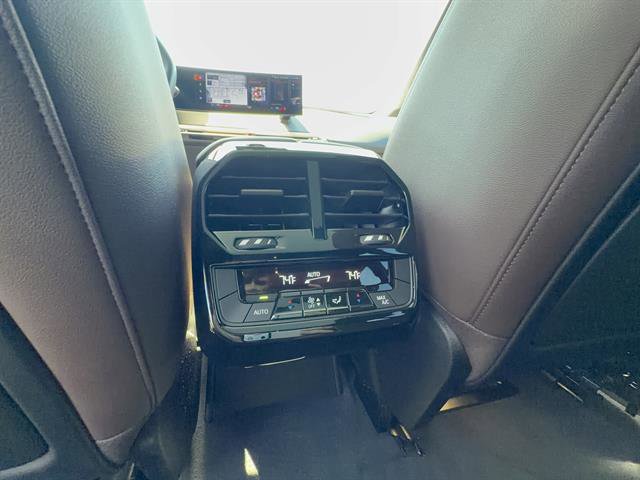 Certified 2022 BMW iX xDrive50 w/ Premium Package image 23