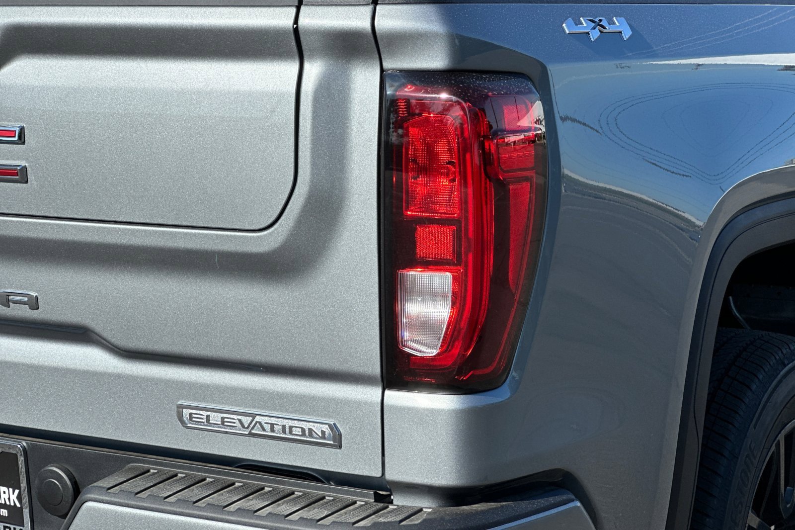 New 2025 GMC Sierra 1500 Elevation image 30