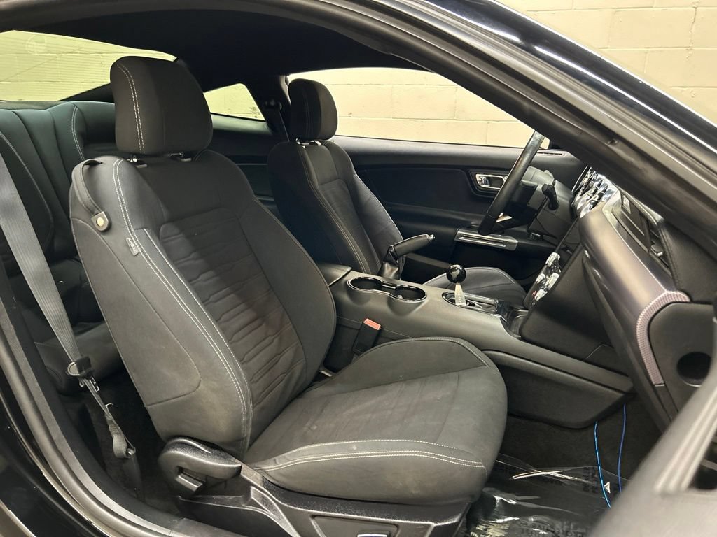 Used 2017 Ford Mustang GT w/ Black Accent Package RWD image 10