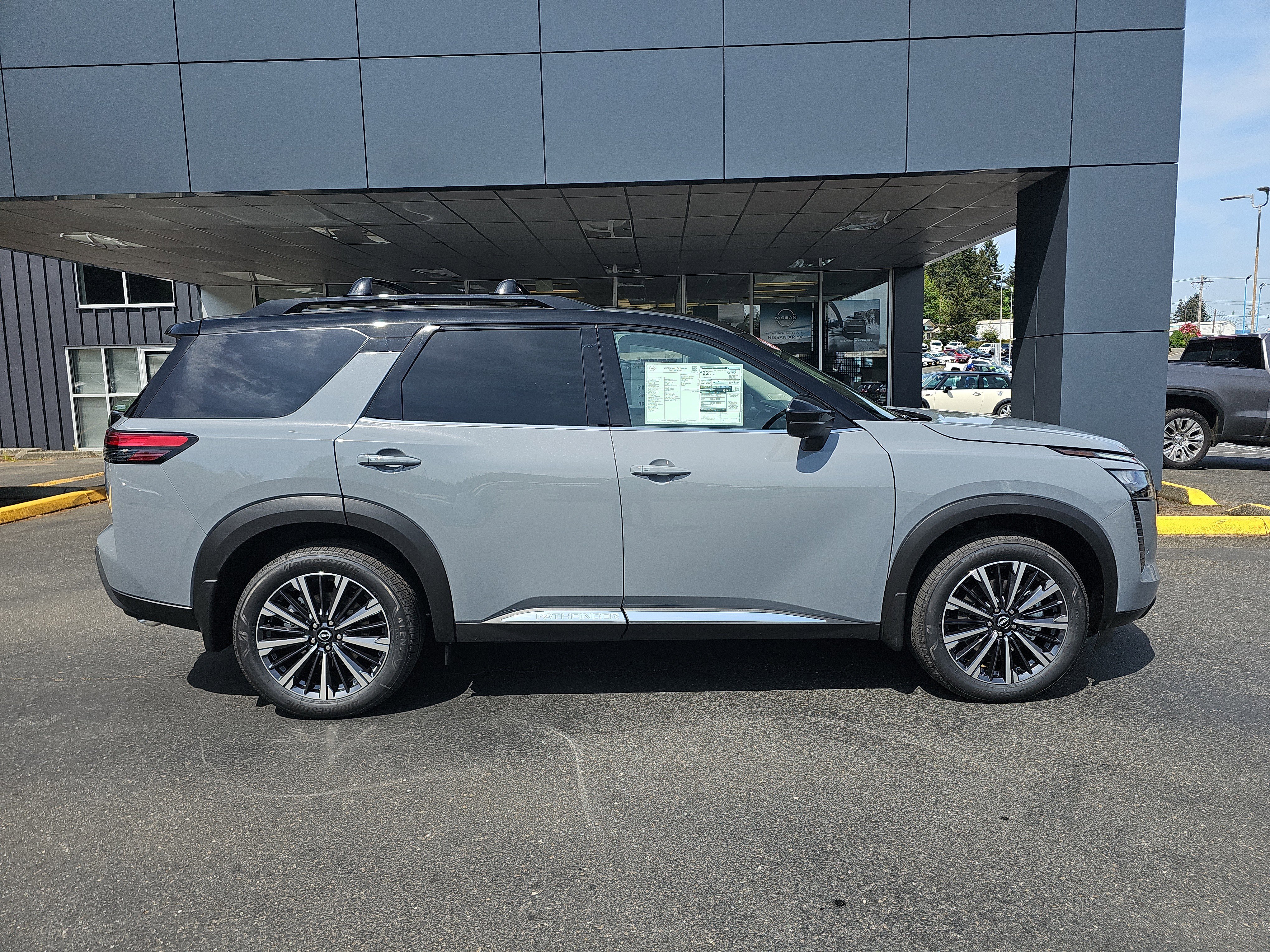 New 2026 Nissan Pathfinder Platinum AWD/4WD image 6