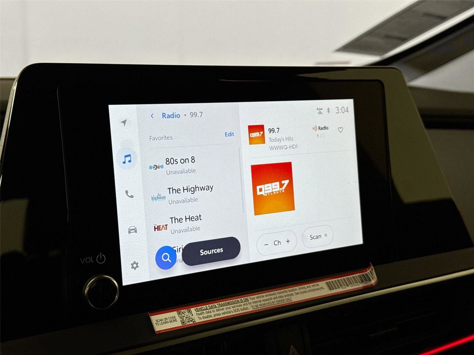 Used 2025 Toyota Prius Plug-In Hybrid image 23