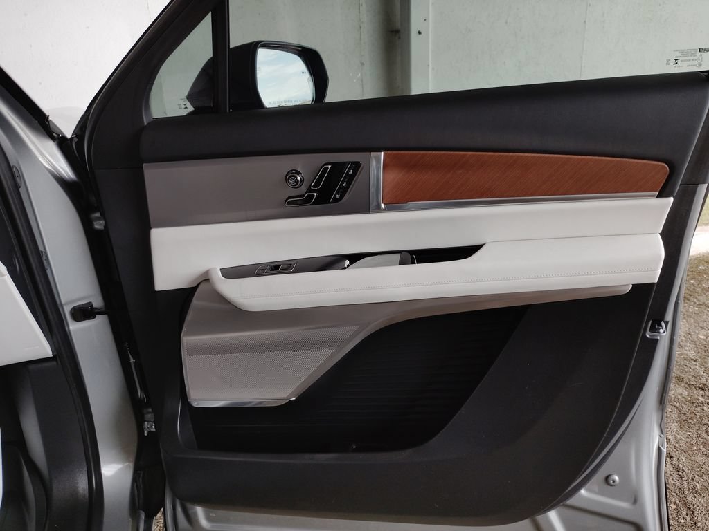 Used 2026 Cadillac Vistiq Sport w/ LPO, Floor Liner Package AWD/4WD image 12