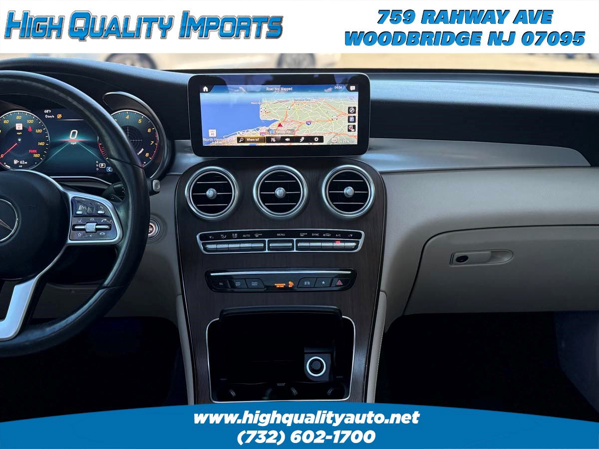 Used 2021 Mercedes-Benz GLC 300 4MATIC w/ Multimedia Package image 30