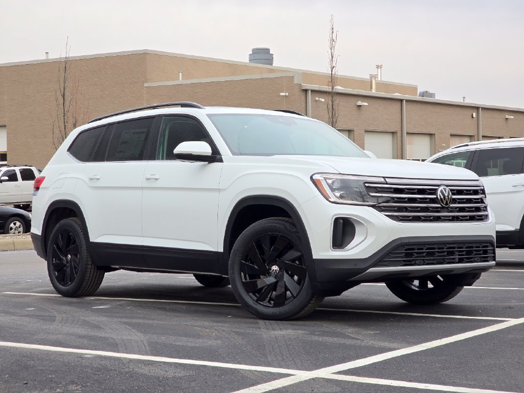 New 2026 Volkswagen Atlas SE FWD image 1