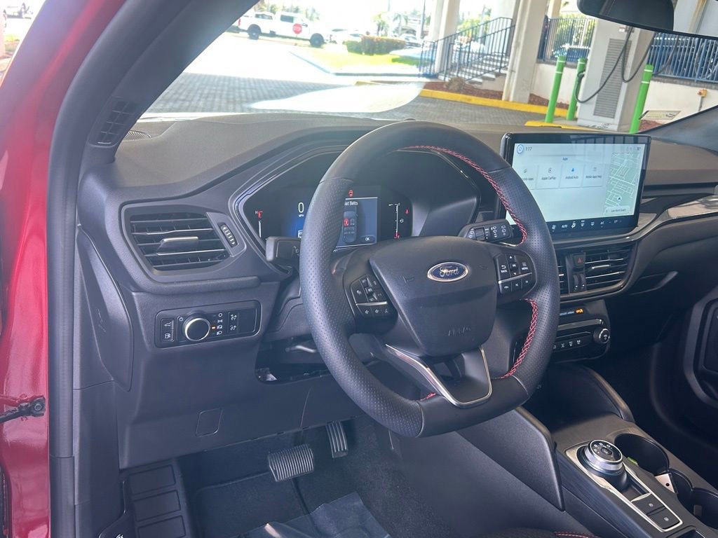 Used 2025 Ford Escape ST-Line w/ Equipment Group 301A image 35