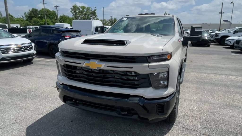 New 2026 Chevrolet Silverado 2500 Custom w/ Custom Value Package AWD/4WD image 5