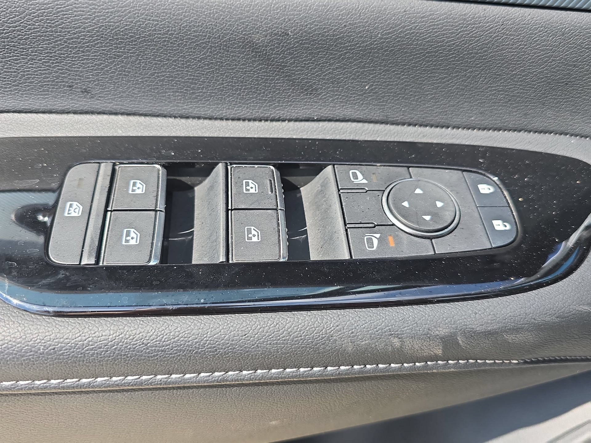 Used 2025 Nissan Murano SL AWD/4WD image 27