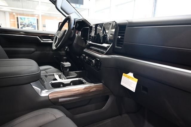New 2026 Chevrolet Silverado 1500 LT Trail Boss w/ LT Trail Boss Premium Package AWD/4WD image 16