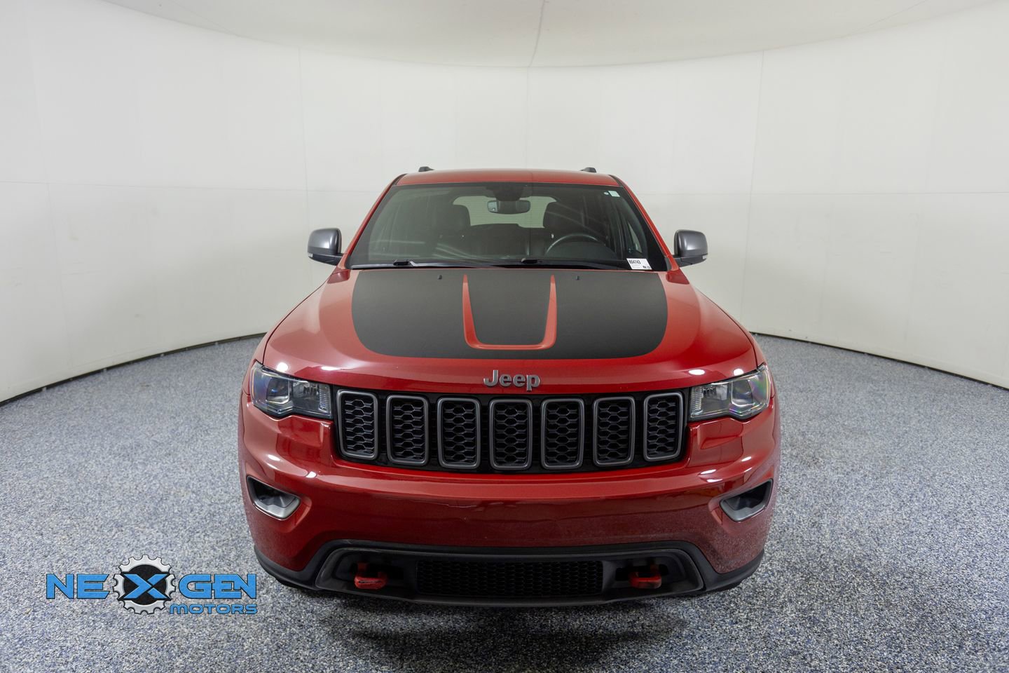 Used 2019 Jeep Grand Cherokee Trailhawk image 2