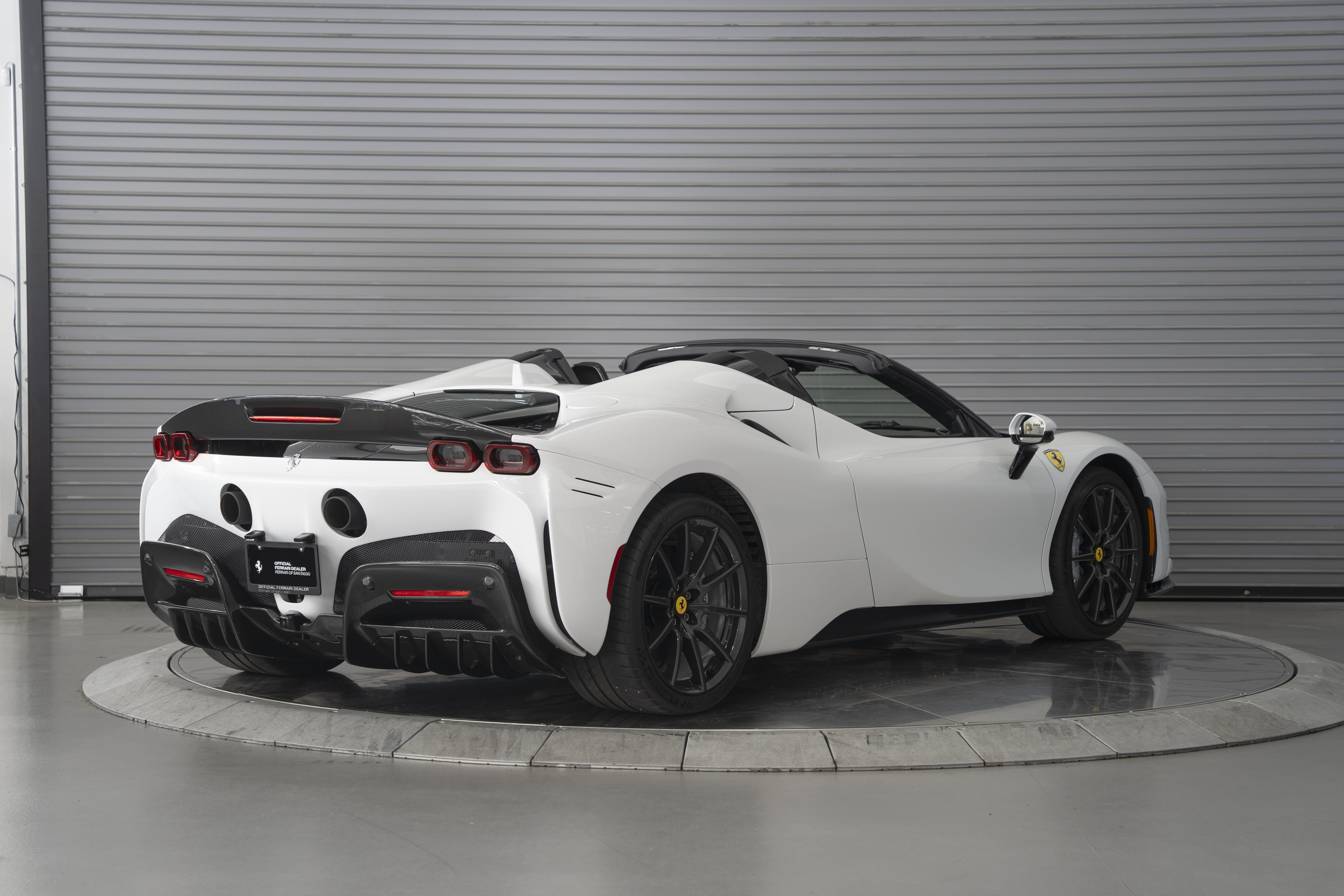 Used 2023 Ferrari SF90 Spider AWD/4WD image 5