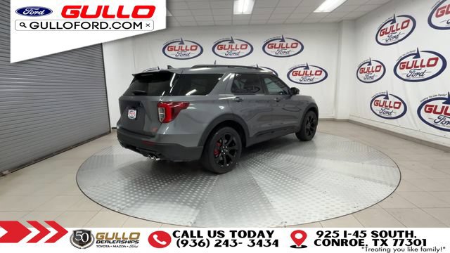 Used 2024 Ford Explorer ST w/ Equipment Group 401A AWD/4WD image 2