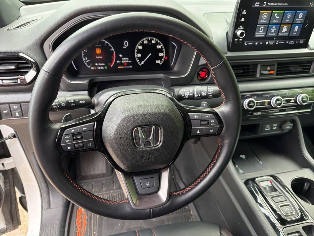 Used 2025 Honda Pilot TrailSport image 19