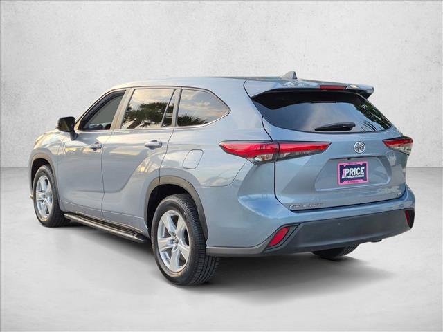 Used 2023 Toyota Highlander LE FWD image 7