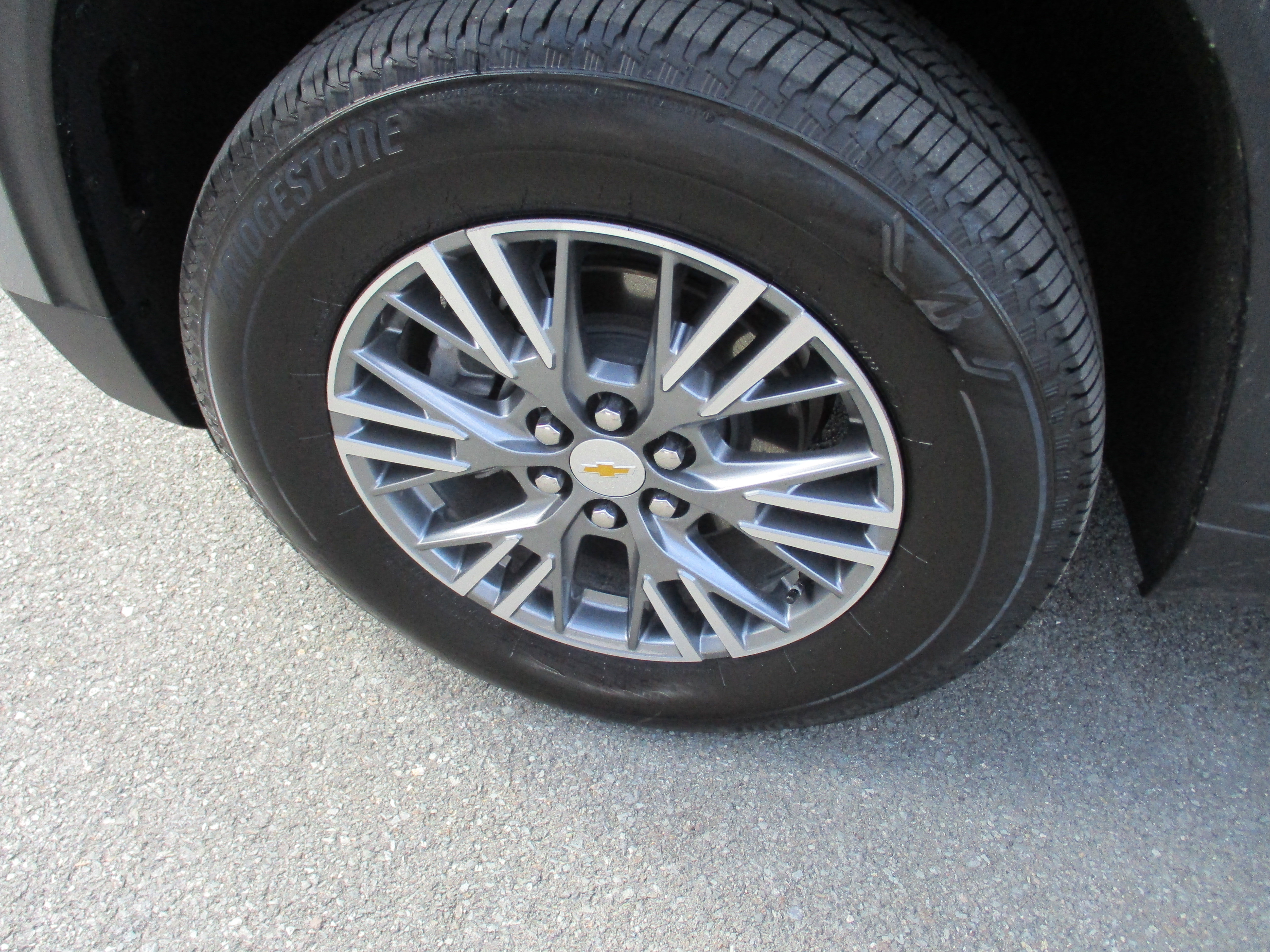 Certified 2025 Chevrolet Traverse LT w/ LPO, Floor Liner Package image 9