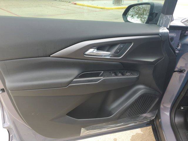 New 2026 Chevrolet Equinox EV LT image 16