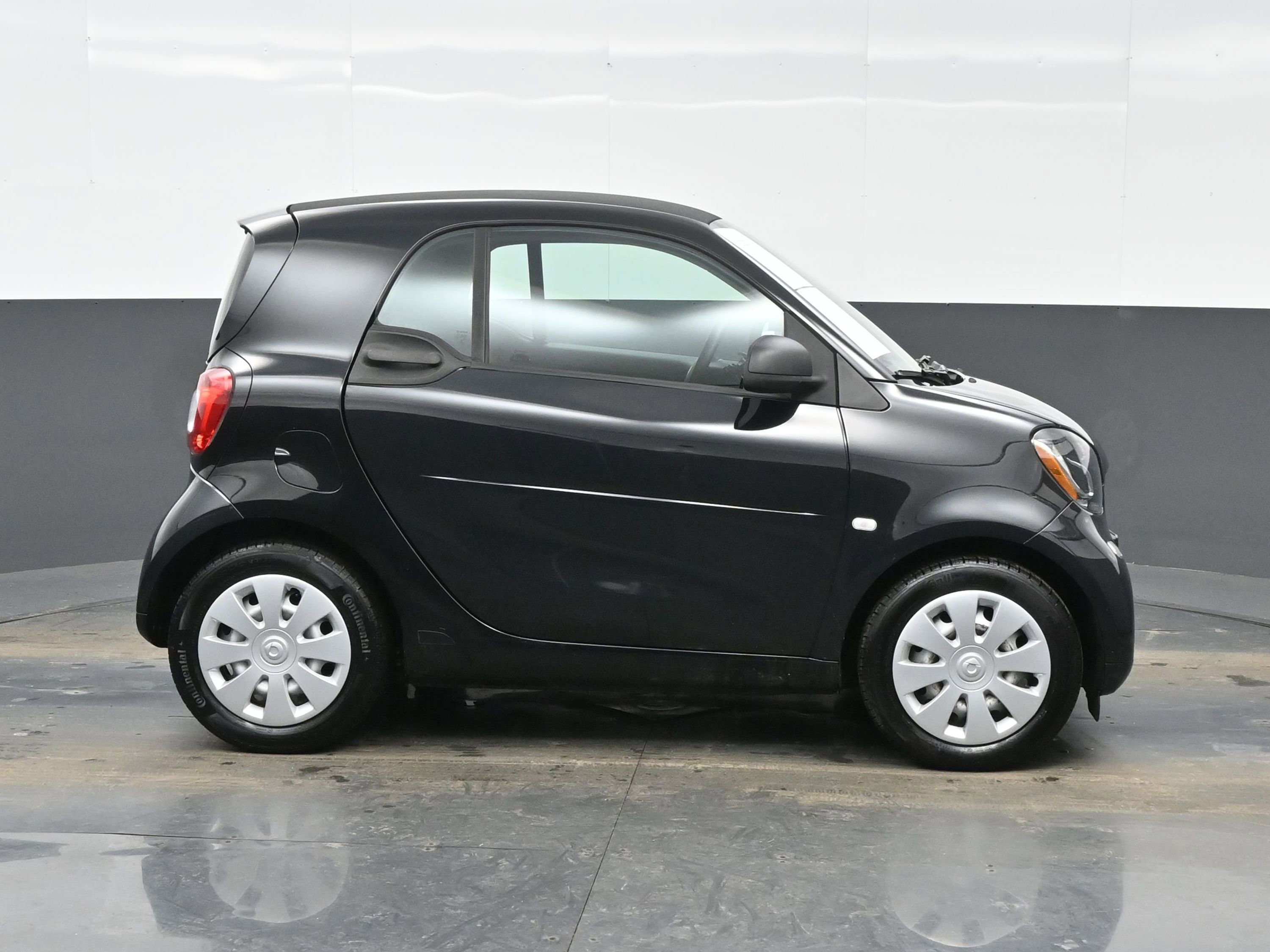 Used 2016 smart fortwo passion image 7