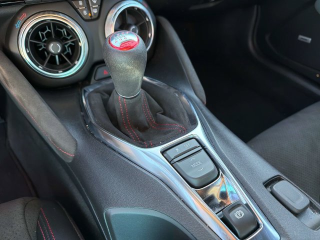 Used 2021 Chevrolet Camaro ZL1 RWD image 23