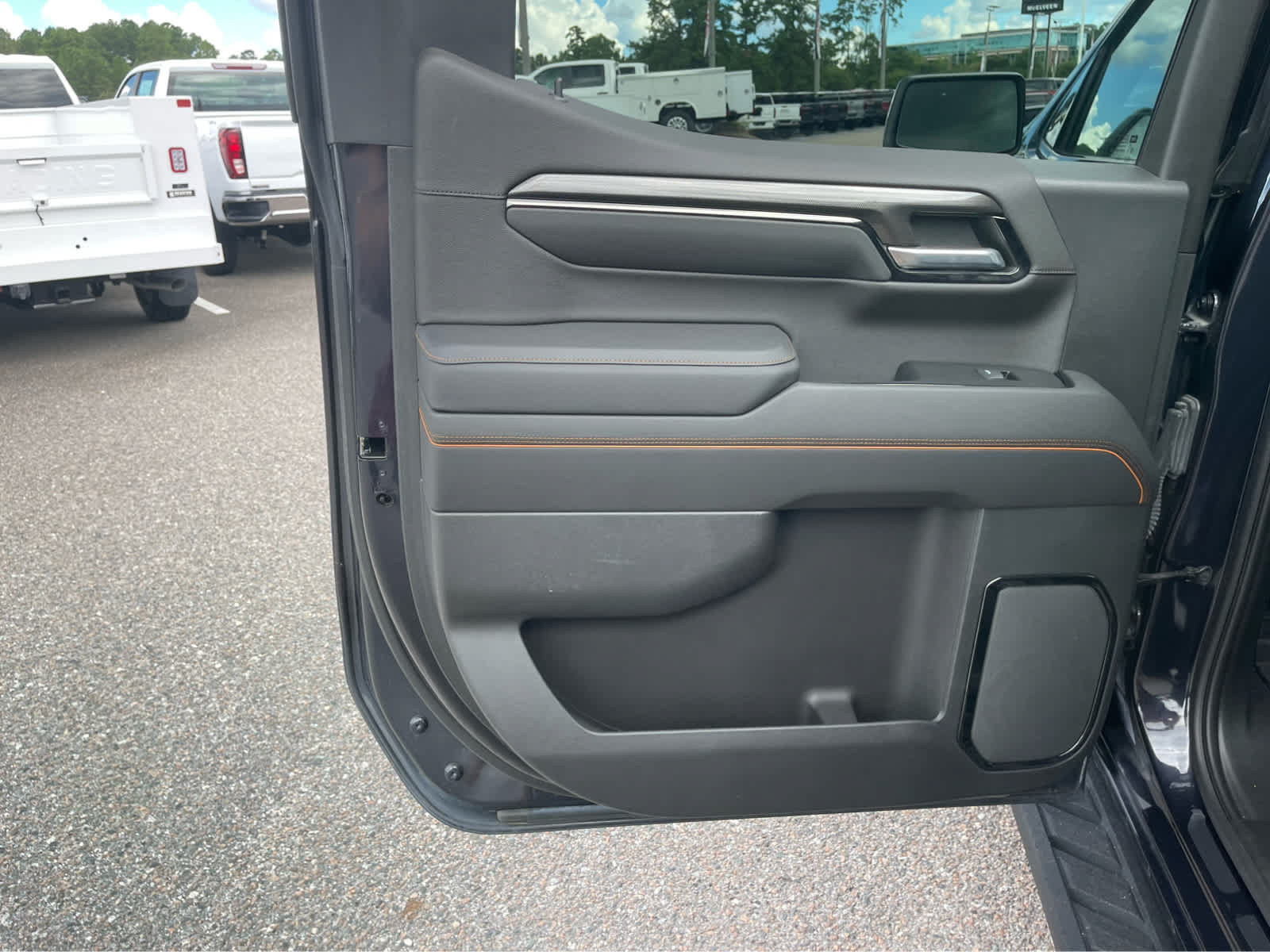 Used 2023 GMC Sierra 1500 AT4 w/ AT4 Premium Package AWD/4WD image 19