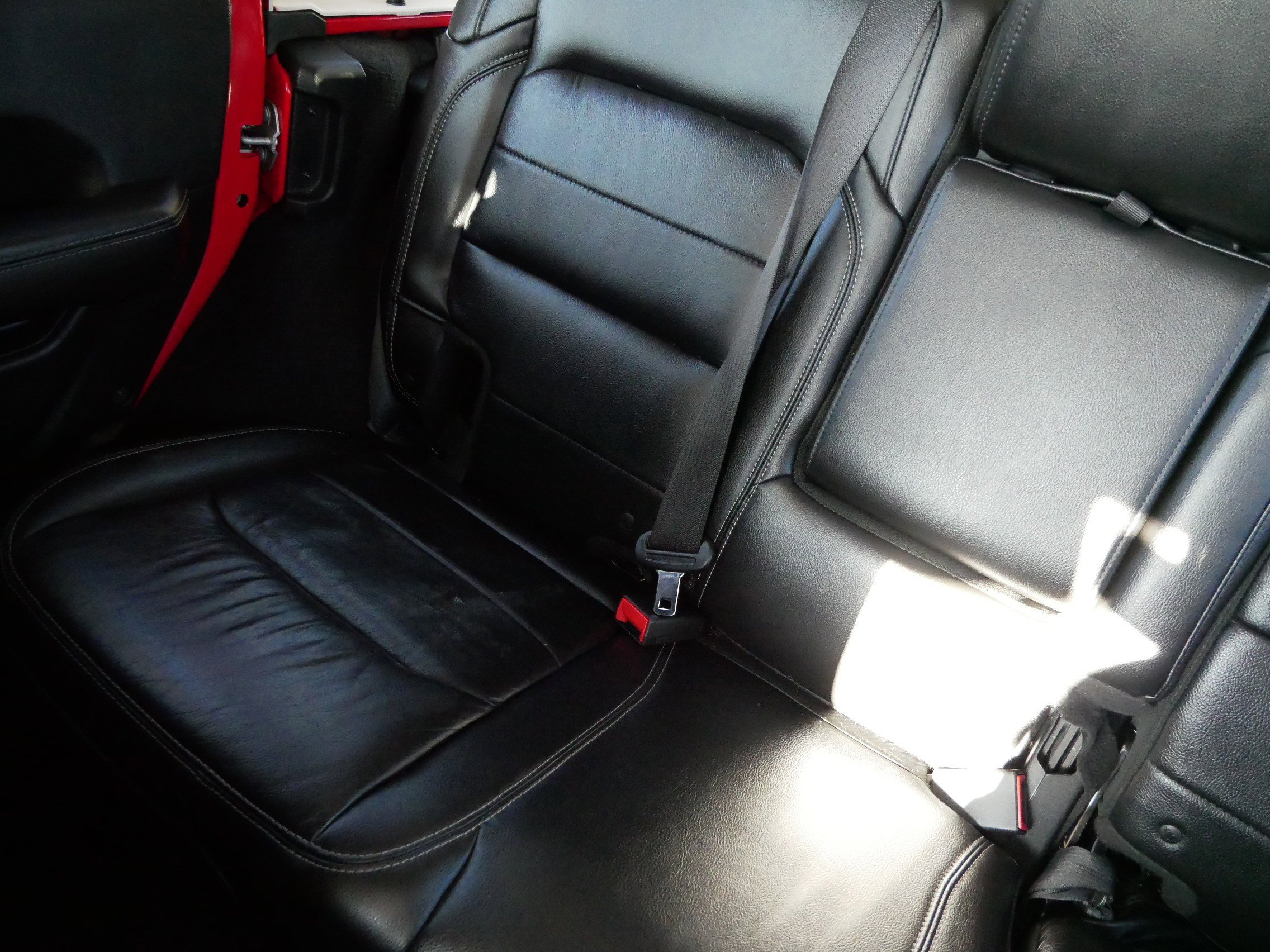 Used 2018 Jeep Wrangler Unlimited Sahara image 12