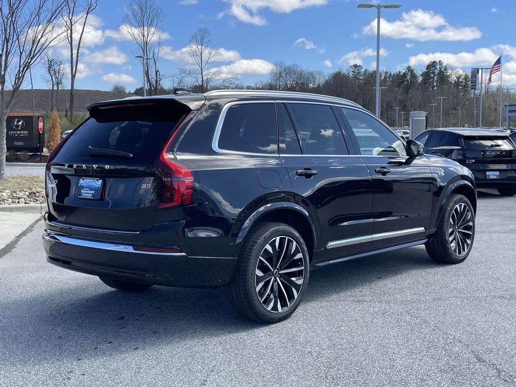New 2026 Volvo XC90 B5 Plus w/ Protection Package Premier AWD/4WD image 28