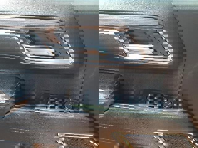 Used 2023 Chevrolet Silverado 1500 LT image 17